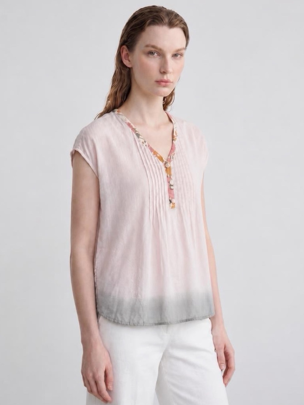 NWT Request Large Light Pink/Grey Ombre Pintuck V-Neck Top